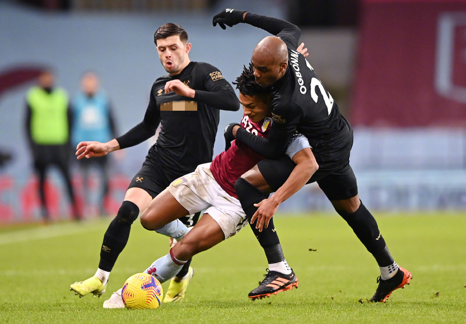 他不得不多 他不得不多