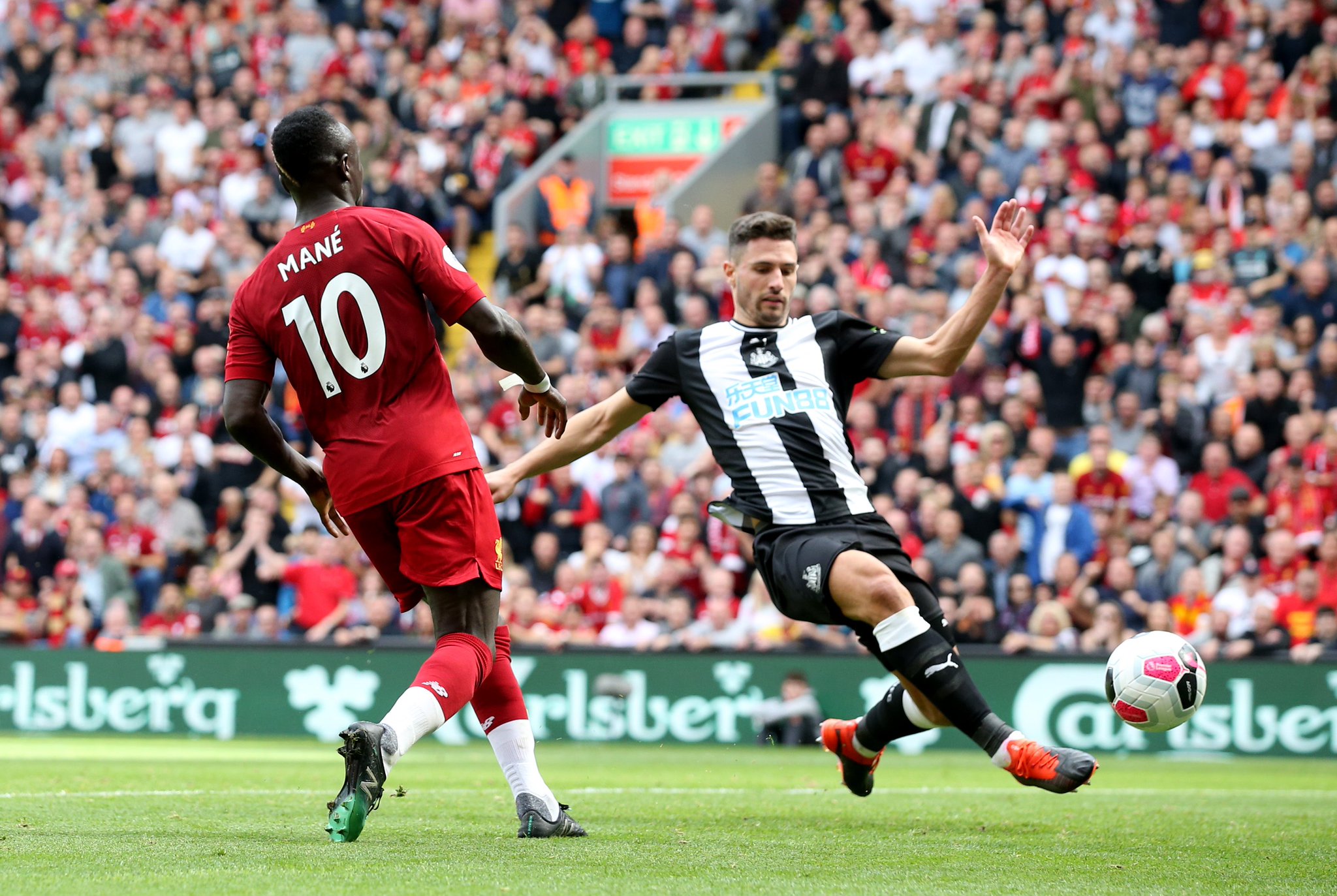 意媒：米兰为佳夫标价3500万欧，正与尤文共同评估佳夫交换DV9.